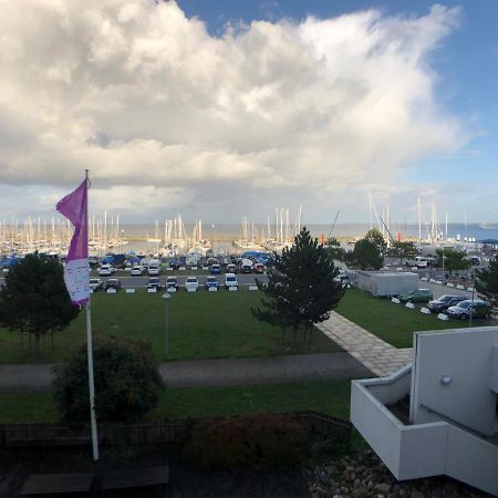 Nur 50M Zum Yachthafen Und 100M Zum Strand Kiel Exterior foto